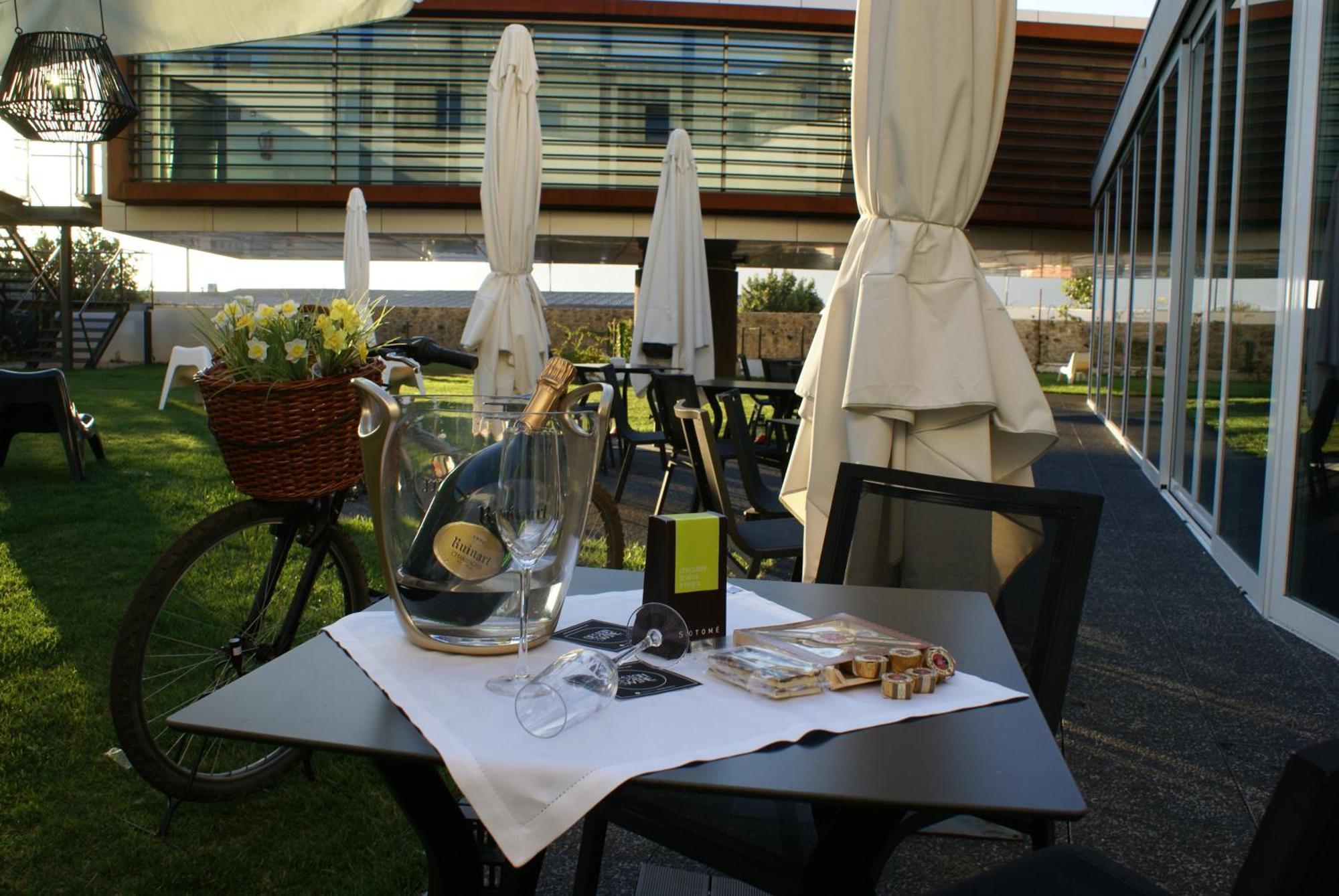 Design & Wine Hotel 카민하 외부 사진